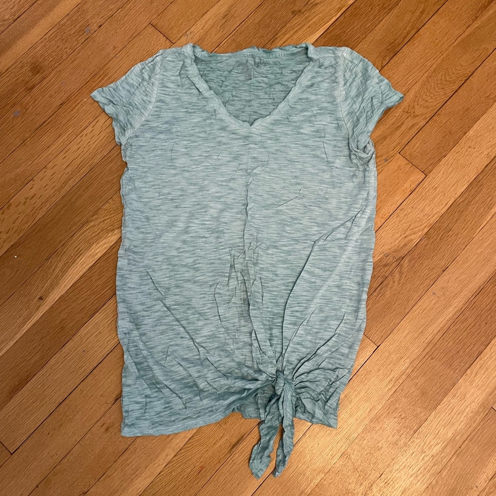 Side tie maternity t-shirt